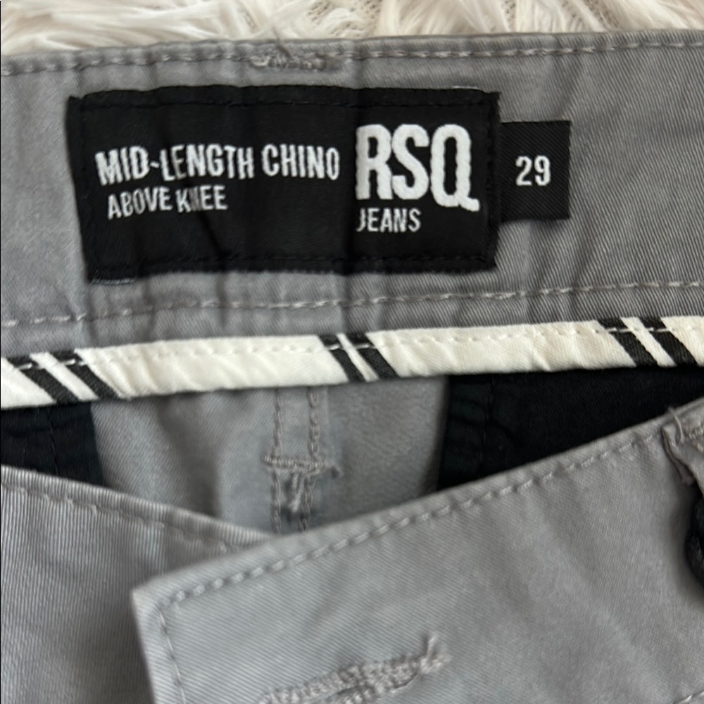 RSQ Gray Flat Front Casual Shorts - Picture 3 of 3